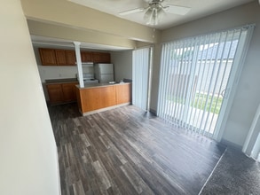 7311 Buckingham Dr in Lincoln, NE - Building Photo - Building Photo