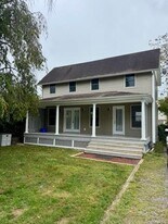 29 1/2 Woolsey Ave in Glen Cove, NY - Building Photo