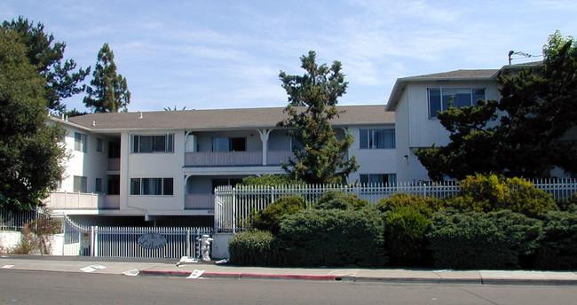 Latham Apartments in Mountain View, CA - Building Photo - Other