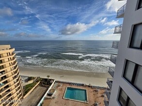 3043 S Atlantic Ave in Daytona Beach Shores, FL - Building Photo - Building Photo