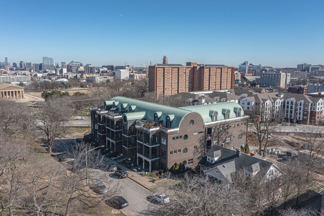 2905 Parthenon Ave in Nashville, TN - Foto de edificio - Building Photo