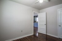 2516 Anita St photo'