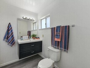 1309 F St in Davis, CA - Building Photo - Building Photo