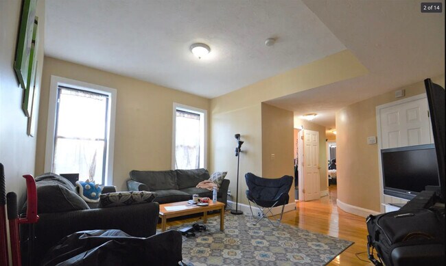 17-19 Highgate St. Unit 8 in Boston, MA - Building Photo - Building Photo