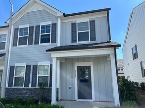 223 Parker Sta Ave in Fuquay Varina, NC - Building Photo - Building Photo