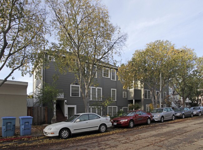 Alto Apartments in Palo Alto, CA - Foto de edificio - Building Photo