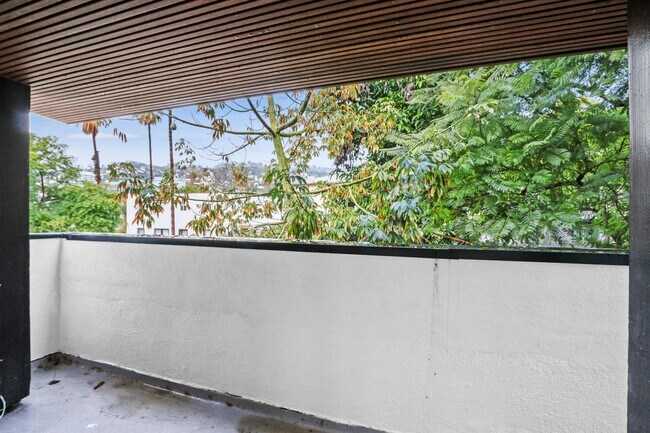 8220 Norton in West Hollywood, CA - Foto de edificio - Building Photo