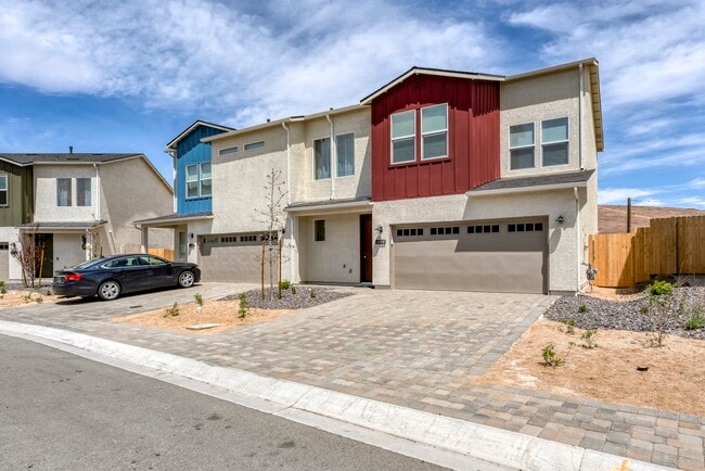 4928 Black Falcon Way in Sun Valley, NV - Building Photo - Building Photo