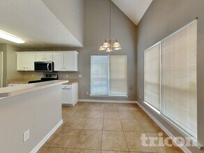 427 Gresham Dr in Stockbridge, GA - Foto de edificio - Building Photo