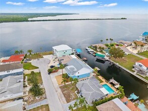 13521 Stacey Dr in Hudson, FL - Building Photo - Building Photo