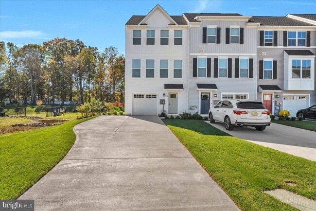 property at 76 SAND HILLS Dr