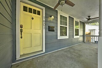 1601 Newfield Ln in Austin, TX - Building Photo - Building Photo