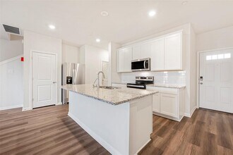 104 Cinnabar Ln in Kyle, TX - Building Photo - Building Photo