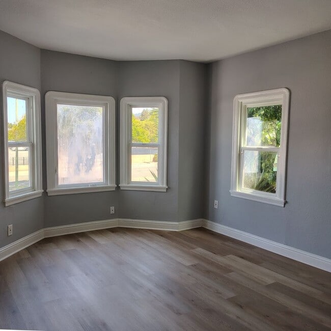 2684 73rd Ave in Oakland, CA - Foto de edificio - Building Photo