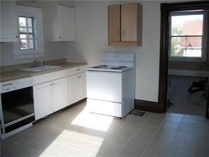 418 W North St in Butler, PA - Building Photo - Interior Photo