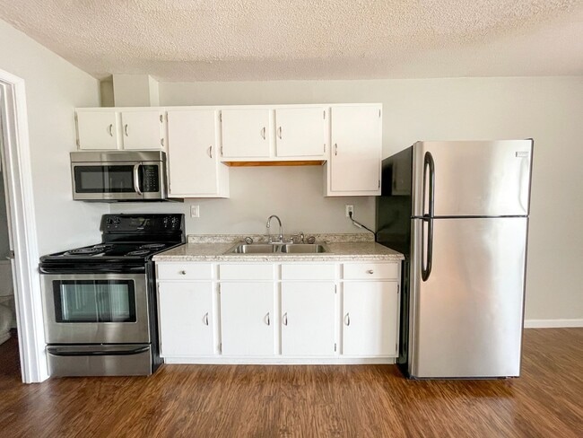 property at 1809 S Clark St