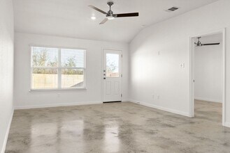 808 Wax Myrtle Ct in Killeen, TX - Foto de edificio - Building Photo