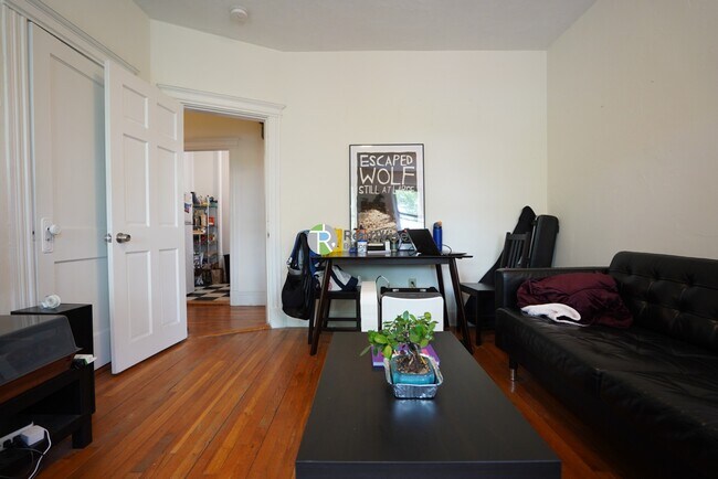 78 Brainerd Rd, Unit 19 in Boston, MA - Foto de edificio - Building Photo