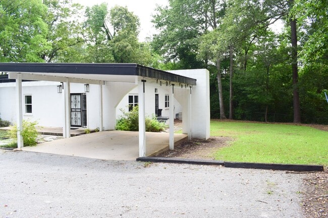 1610 E 27th Ave in Tuscaloosa, AL - Building Photo - Building Photo