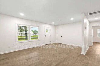 3006 Azalea Dr in North Charleston, SC - Building Photo - Building Photo