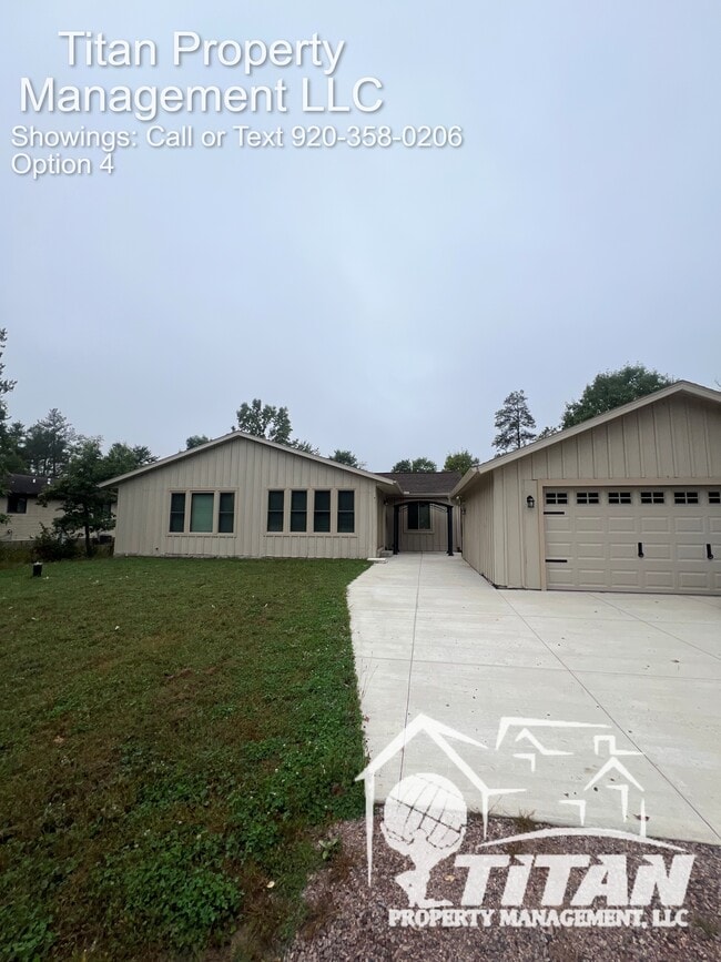 387 13th Dr in Nekoosa, WI - Building Photo - Building Photo