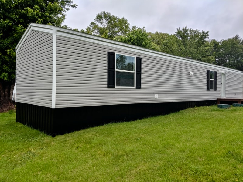 20 Health Nut Ln in Hendersonville, NC - Building Photo