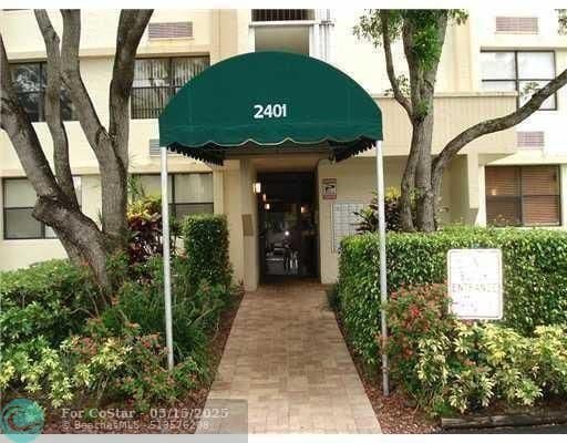 property at 2401 Riverside Dr