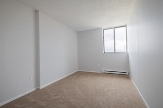 The Riversides - 1591 Lycee Place in Ottawa, ON - Foto de edificio - Interior Photo