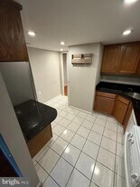 1404 Northgate Square in Reston, VA - Building Photo