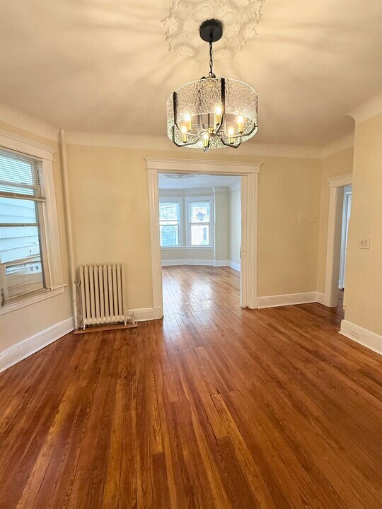 69 Van Reypen St in Jersey City, NJ - Building Photo