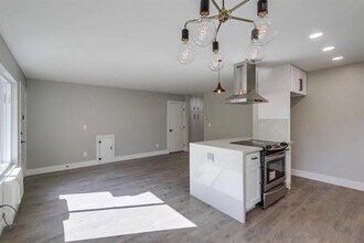 9574 Carroll Canyon Rd in San Diego, CA - Building Photo - Building Photo