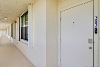 10000 S Ocean Dr in Jensen Beach, FL - Building Photo - Building Photo