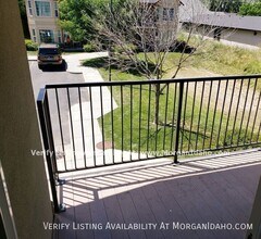 10096 W Garverdale Ln in Boise, ID - Building Photo - Building Photo