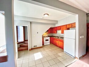 2925 N Maryland Ave in Milwaukee, WI - Building Photo - Building Photo