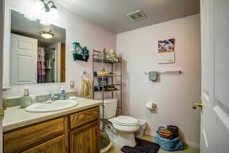 330 W Court St in Clay Center, KS - Building Photo - Building Photo