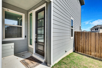 10403 Bramble Berry Dr in Austin, TX - Building Photo - Building Photo