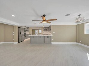 2341 Talbrook Terrace in Punta Gorda, FL - Foto de edificio - Building Photo