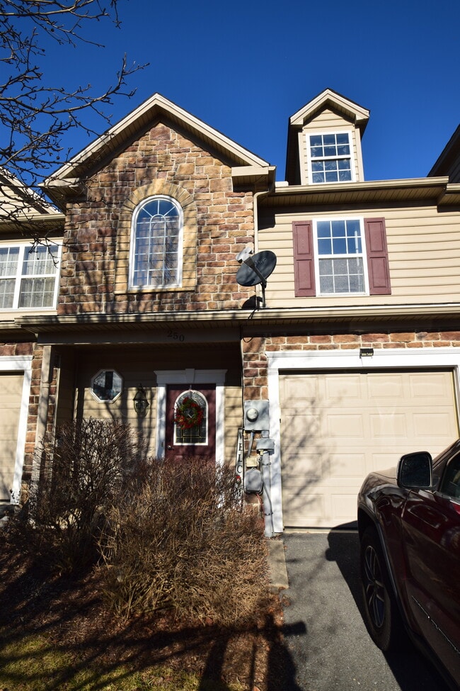 250 Whitley Dr Rentals in Chambersburg, PA