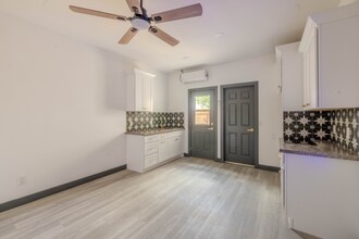 3925 Verdugo Ln in Bakersfield, CA - Building Photo - Building Photo