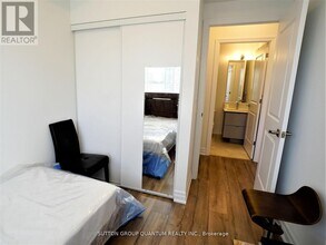 36 Elm Dr W in Mississauga, ON - Building Photo - Building Photo