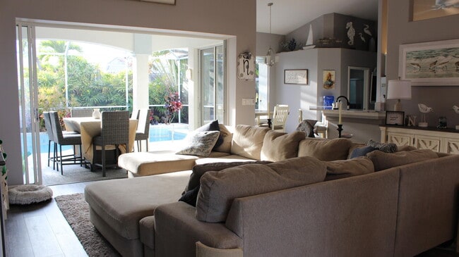 132 Cambridge Ct in Indialantic, FL - Building Photo - Building Photo