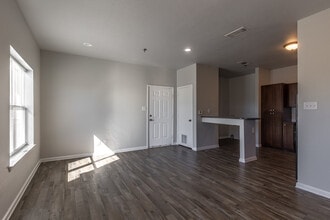 City Center Apartments in Longview, TX - Foto de edificio - Interior Photo