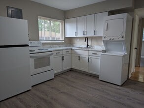 Beautiful, Fully Renovated 2 Bedroom in No... in St. Louis, MO - Building Photo - Building Photo