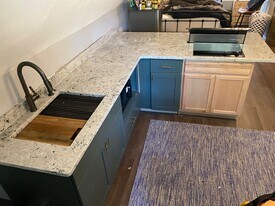 420 Cardigan Cir SW, Unit Apartment 1 in Lilburn, GA - Building Photo