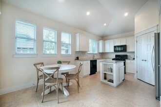 10502 Larue Pass in Austin, TX - Building Photo - Building Photo