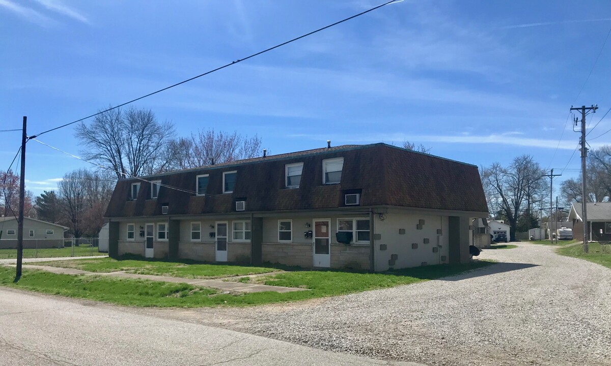 301 E Highland Ave, Unit 301 A Highland in Robinson, IL - Building Photo