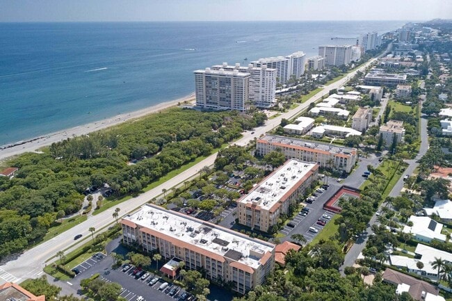 950 Ponce De Leon Rd