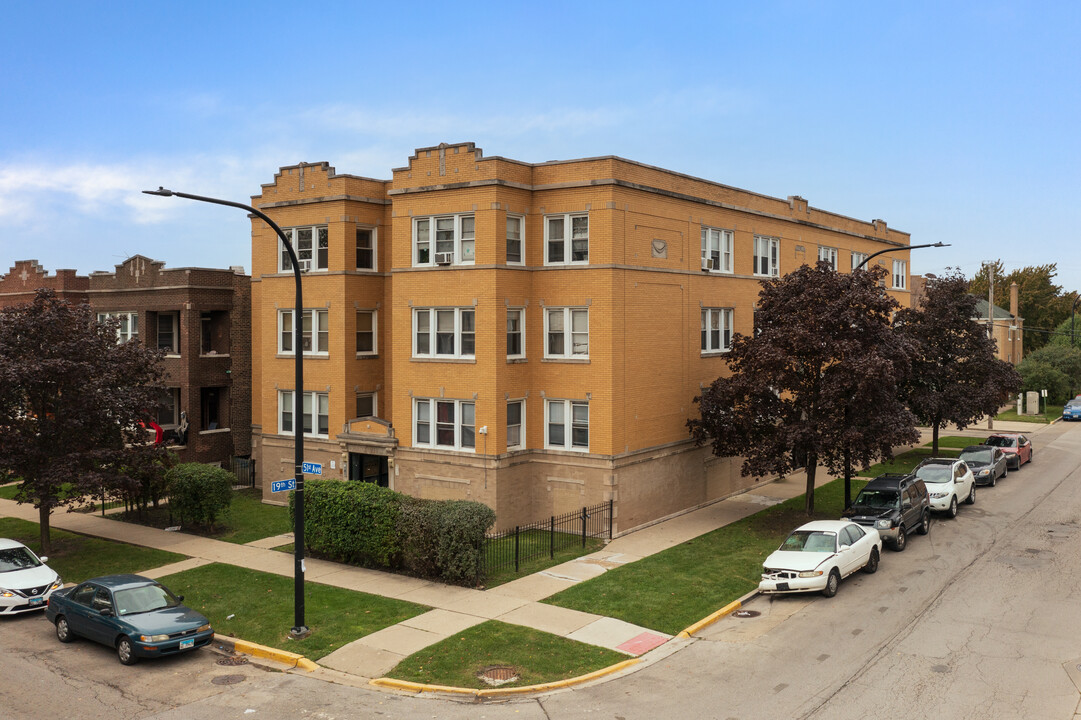 1900 S 51st Ave in Cicero, IL - Building Photo