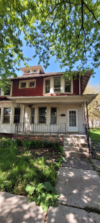 752 Euclid Ave in Toledo, OH - Foto de edificio
