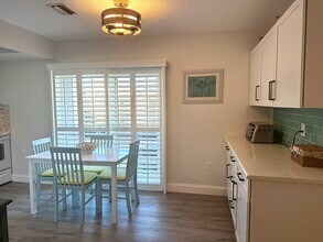 12 Quails Run Blvd, Unit 12 in Englewood, FL - Foto de edificio - Building Photo